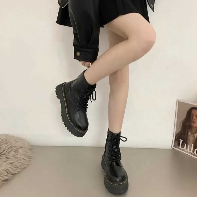2024 Women Fashion Boots Casual Shoes Woman Leather Chelsea Ladie Classic Punk Female Goth High Platform Boots Women Botas Mujer Z250303