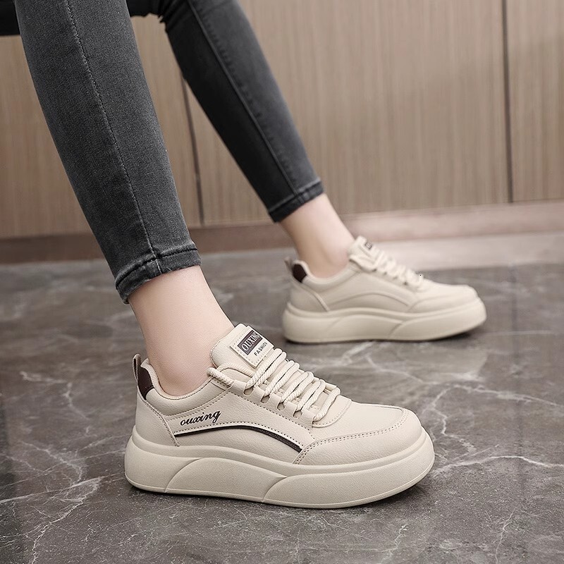 White Shoes For Women Height Increasing Thick Soled Multifunctional Sports Board Shoes Simple And Comfortable Designer s New Casual Running Shoes