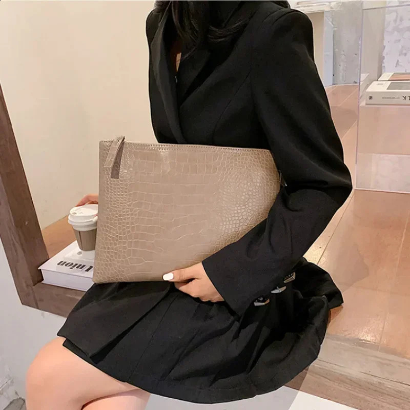 Women Pattern Clutch Bag Pochette Female Casual Solid Color Zipper Envelope Square Bags Shoulder Ladies Handbags 250227