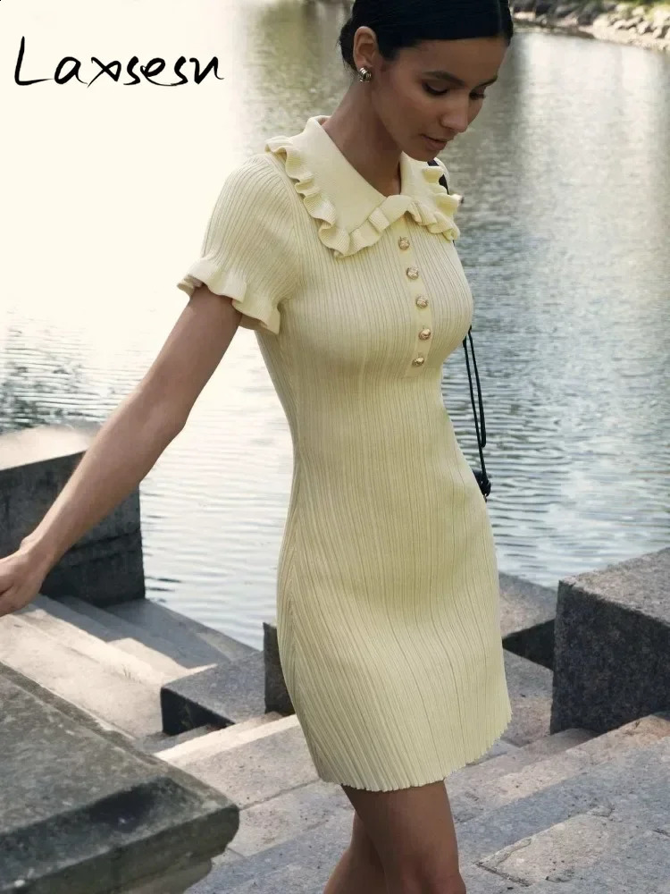 Vintage Ruffles Knit Mini Dres Summer Short Sleeve Slim Elegant Dress Ladies Buttoned Holidays Party Dresses 2024 250227Z