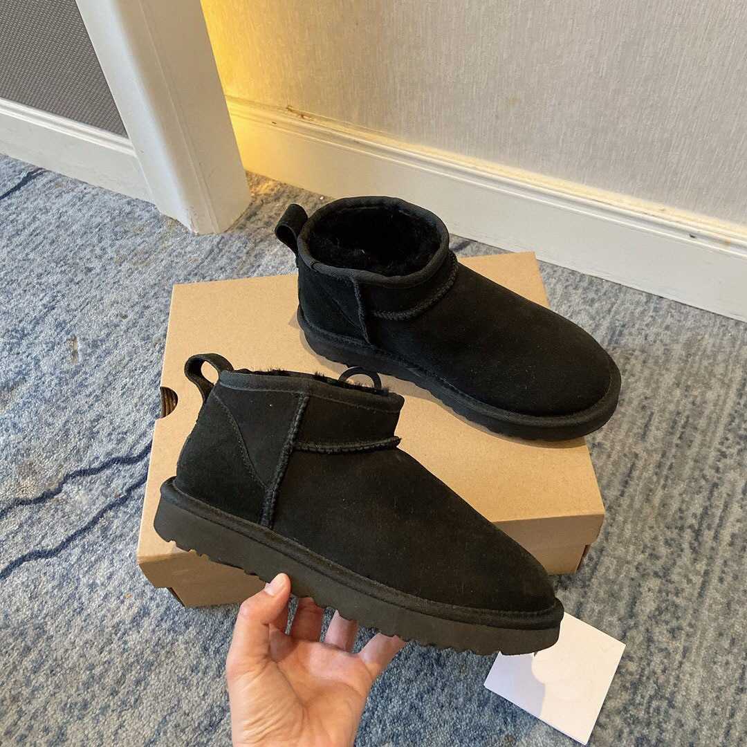 womens snow boots Internet celebrity versatile short tube new style for wearing on the outside thick soled height increasing and plush warm anti slip 