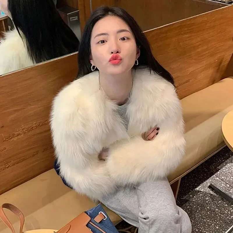 Faux Coat Women Clothing Y2K Autumn New Fashion Casual Imitation Fox Fur Jacket Crop Loose All Match Warm Female Winter Top