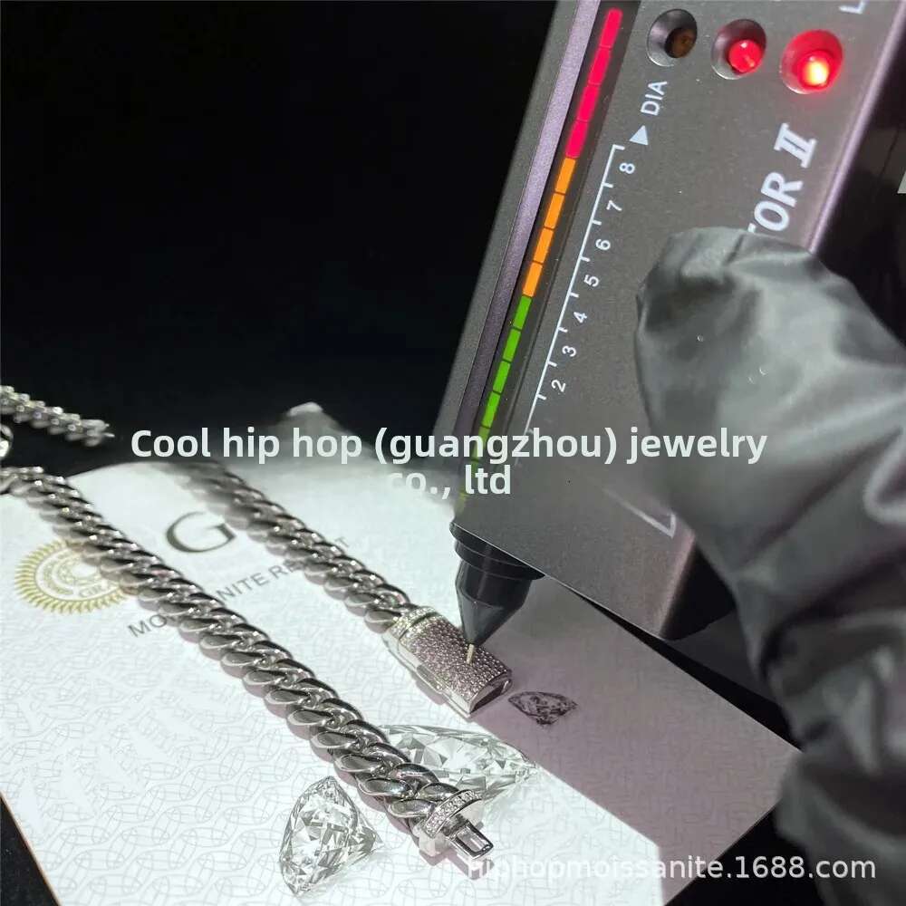 New Hip Hop Style Men's Non-Embroidered Moissanite Cuban k Pendant Titanium Steel Necklace Fashionable Accessory