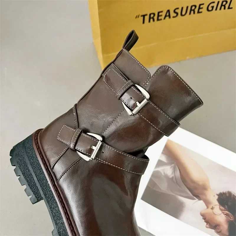 New Luxury Leather Ankle Boots Women Chunky Heel Flat Biker Boots Belt Metal Buckle Design Platform Boots for Women Combat Boots Z250303