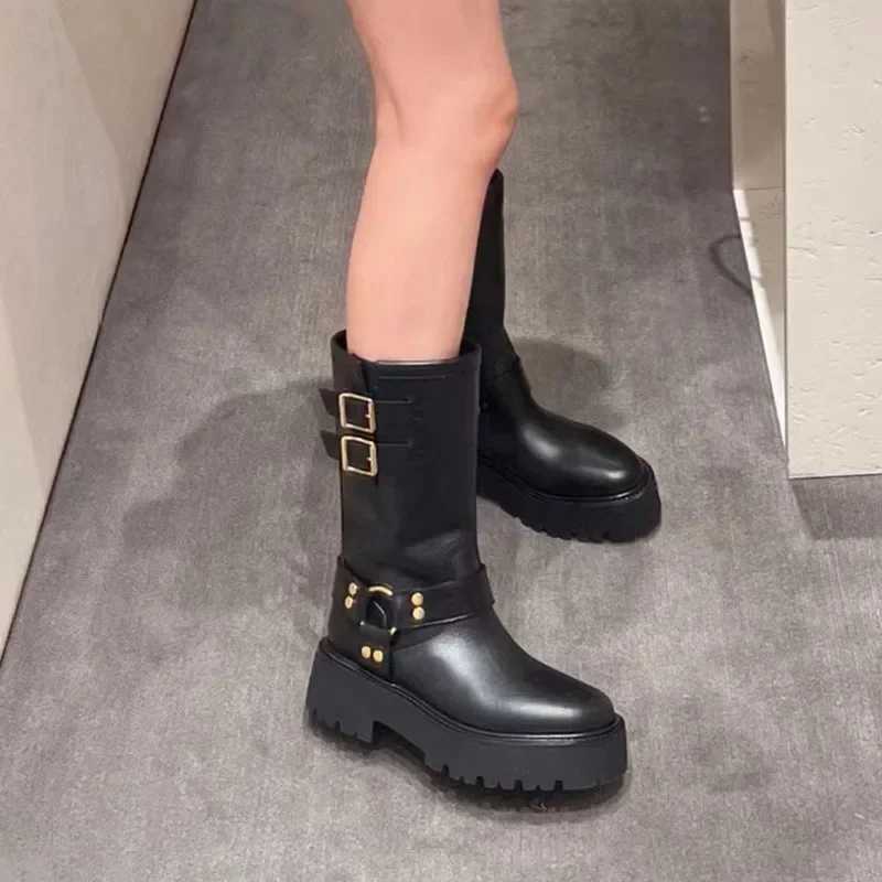 Luxury Brand Designer Belt Buckle Boots Women 2024 New British Style Thick Heel Ankle Boots Winter Fur Warm Chunky Boots Female Z250303
