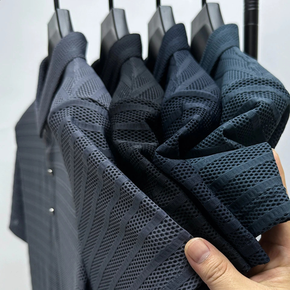 Ice Silk Mesh Hollow Polo Shirts Summer Korea Fashion Breathable Loose T-shirts Men Clothing Short Sleeved T Shirt Clothing 250226