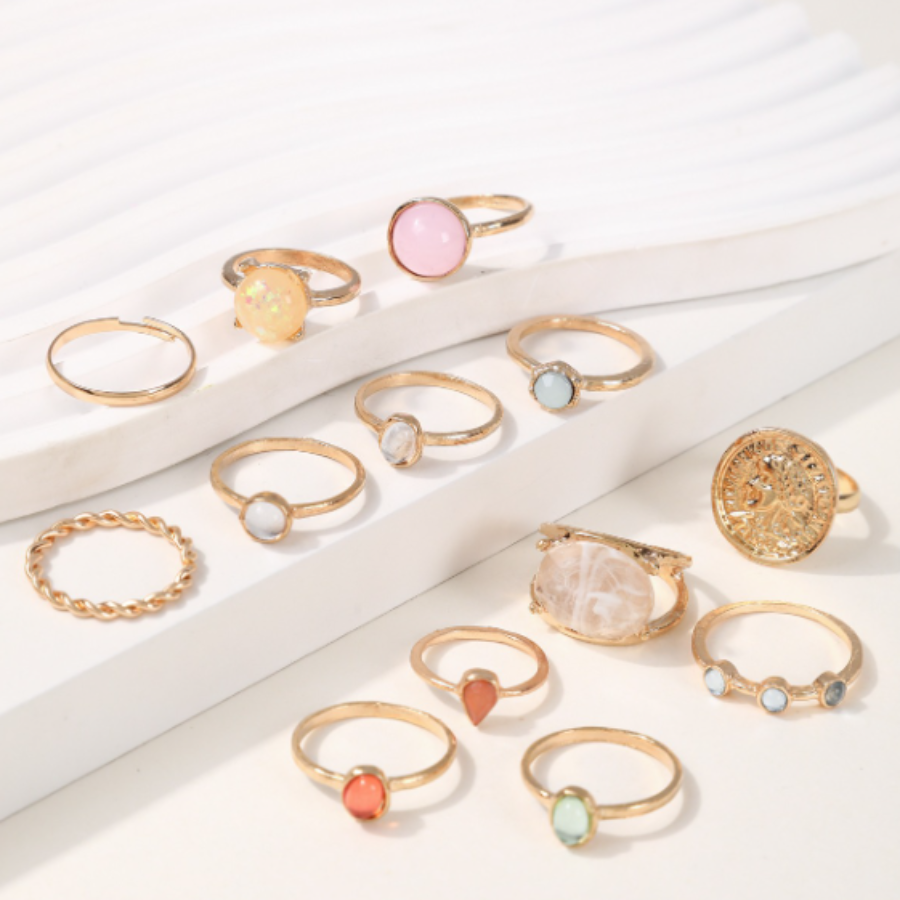 Women's Vintage Jelly Color Engraved Ring Set with Diamond Embellishments - Creative Style Jewelry
