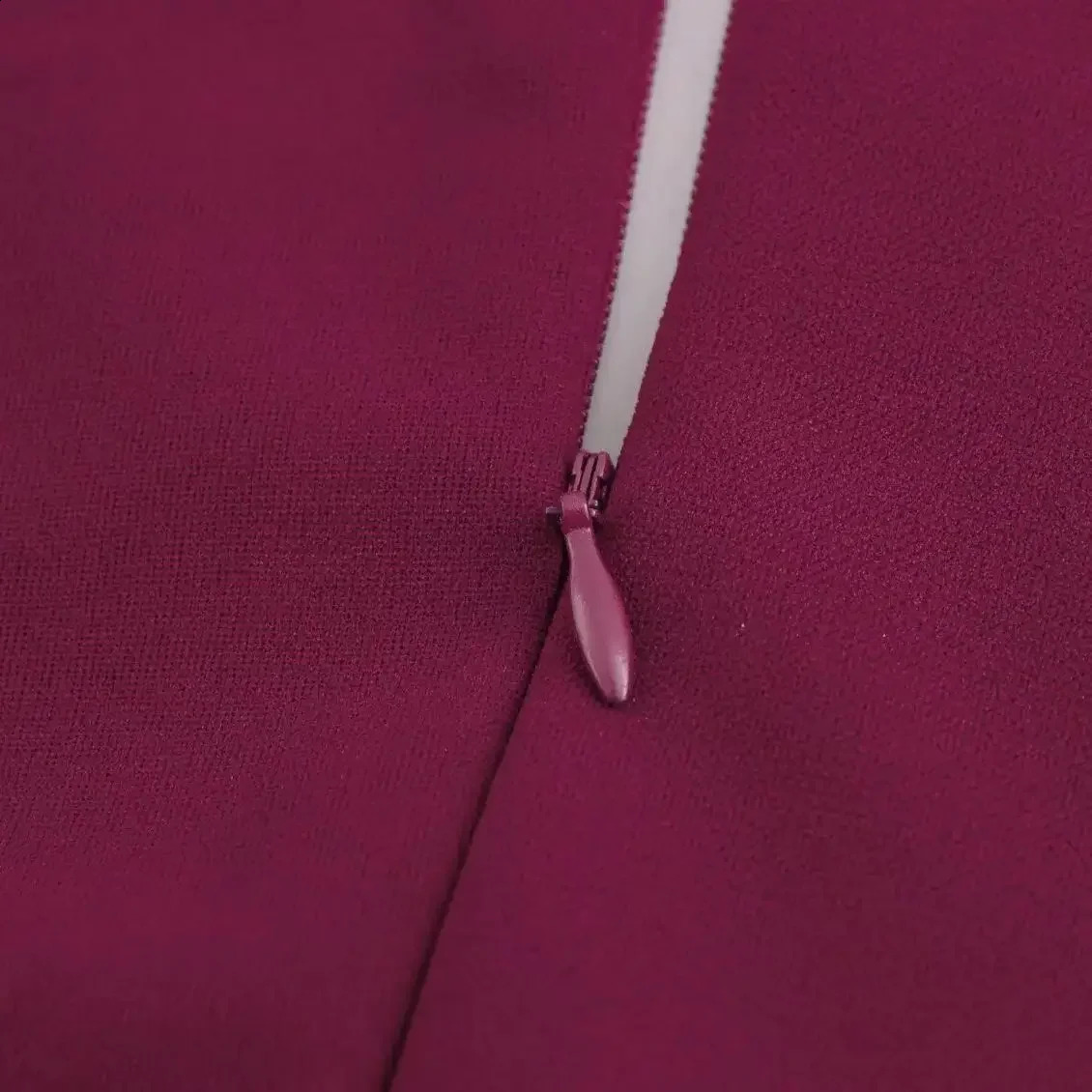 Trafshe Womens Sleeveless Folded MIDI Elegant Party Dress Vneck SpringSummer 250303Z