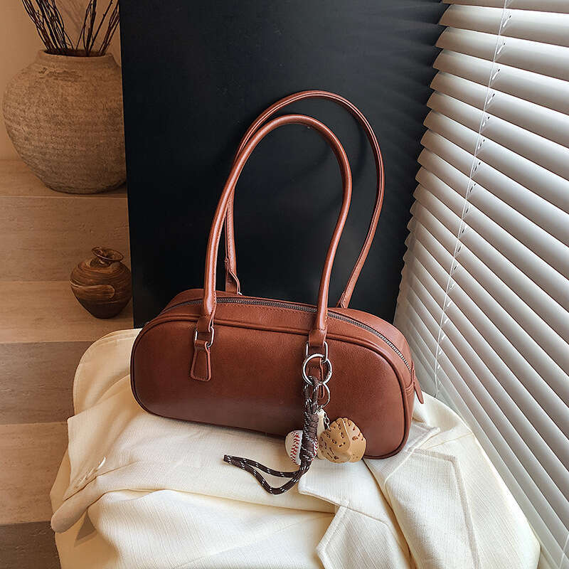 This year's popular Boston autumn/winter large capacity 2025 hand-held shoulder women's simple pillow bag