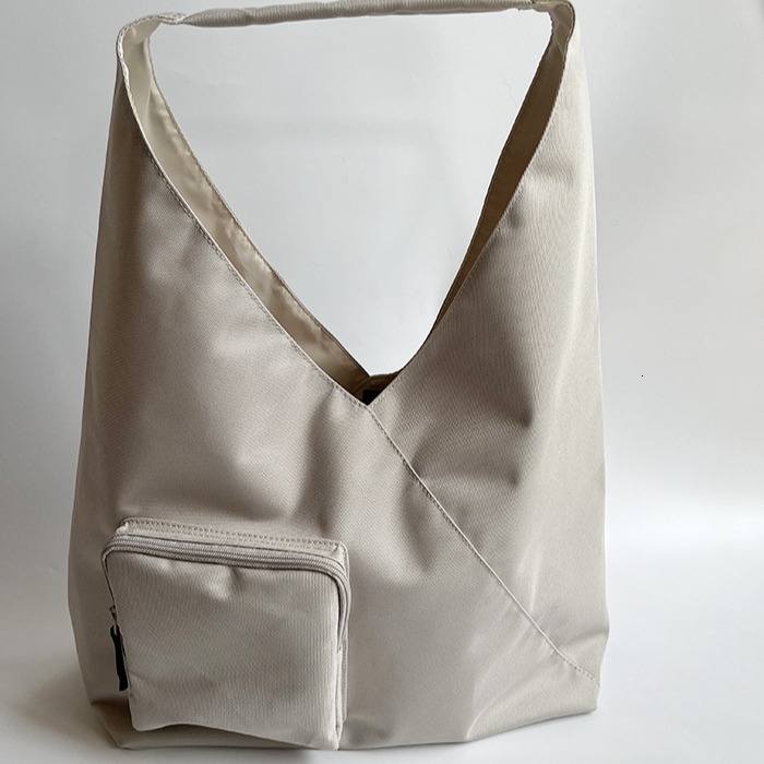 Designer Unprinted Japanese Style High-Quality Large Solid Black Crossbody Bag, Single Shoulder Men, Lightweight Triangular Bag For Women And Men