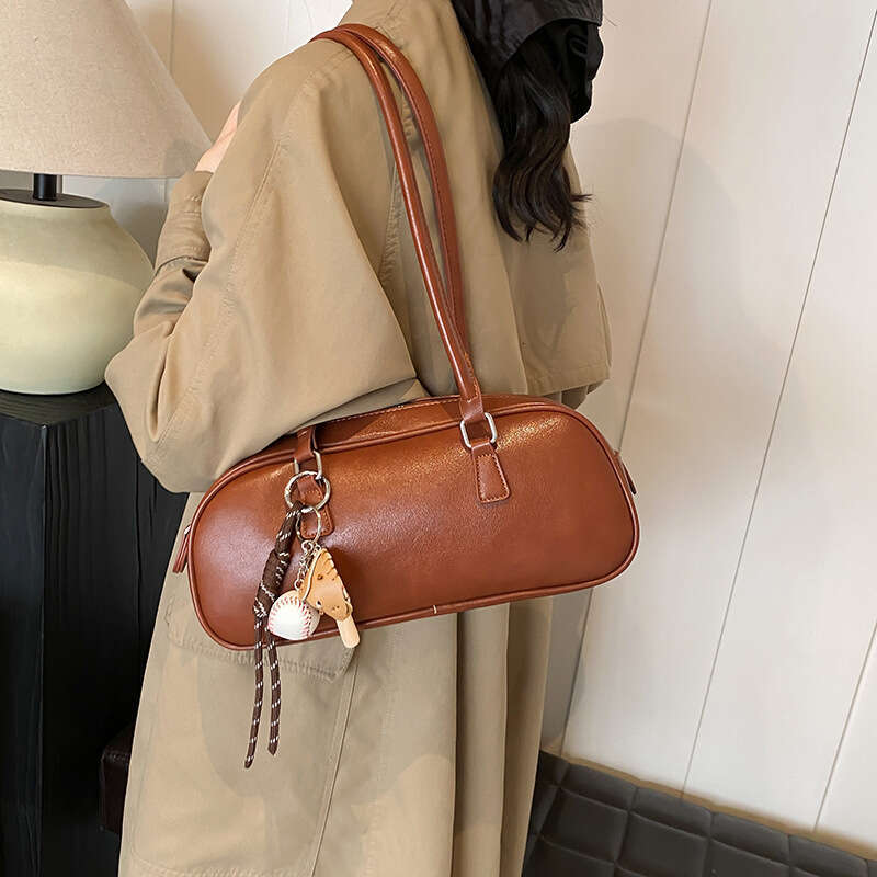 This year's popular Boston autumn/winter large capacity 2025 hand-held shoulder women's simple pillow bag