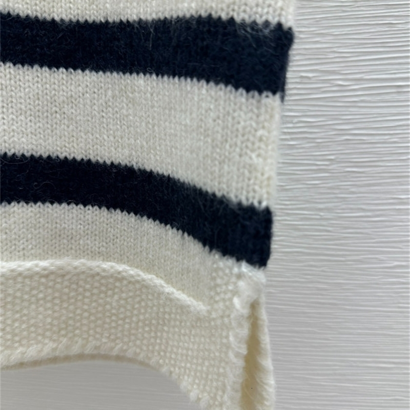 Crewneck wears embroidered striped vests for men in autumn and winter the loose sleeveless folding camel sweater 2025 250228Z