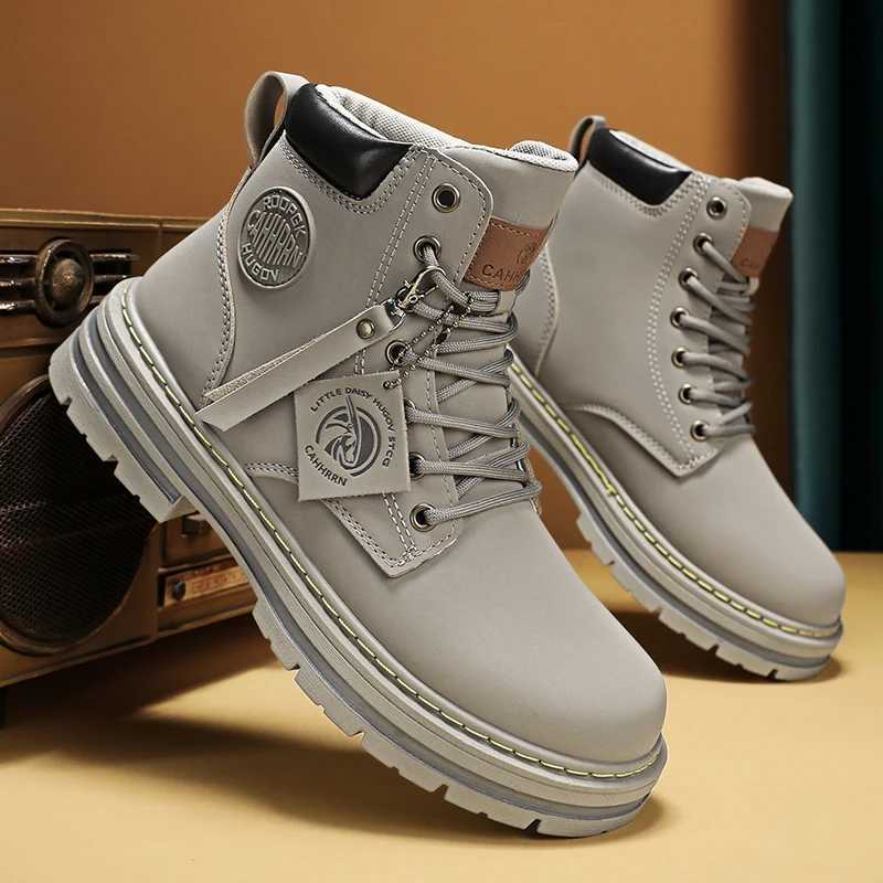 Mens Boots Handmade Classic Fall Winter Leather Shoes For Men Motorcycle Boots Outdoor Trekking Ankle Boots Designer Yellow Boots Z250303