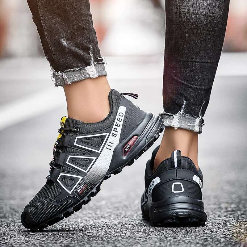 Outdoor Mesh Breathable Wear-Resistant Hiking Training Men Large Size Casual Sports Shoes