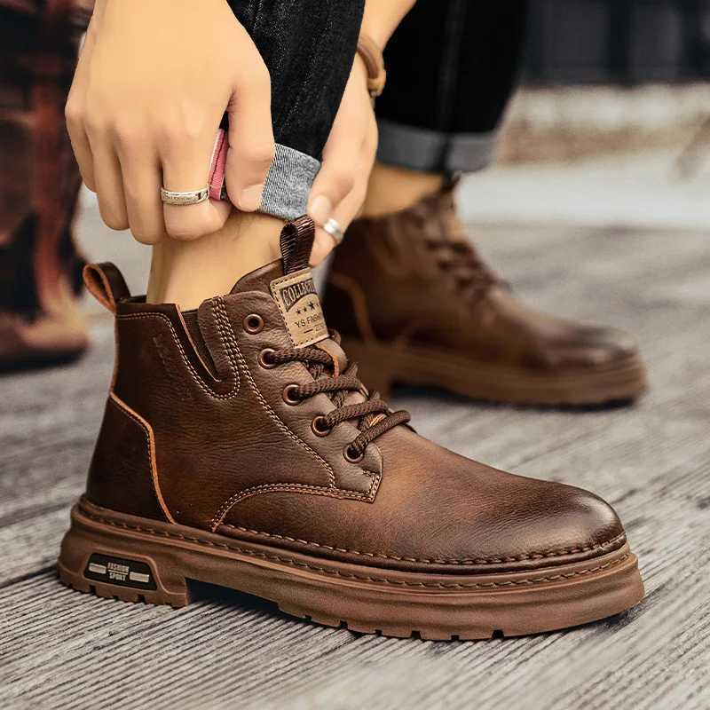 Luxury Men Ankle Boots British High-top Men Boots Fashion High Quality Leather Shoes 2025 New Outdoor Men Motorcycle Boots Z250303
