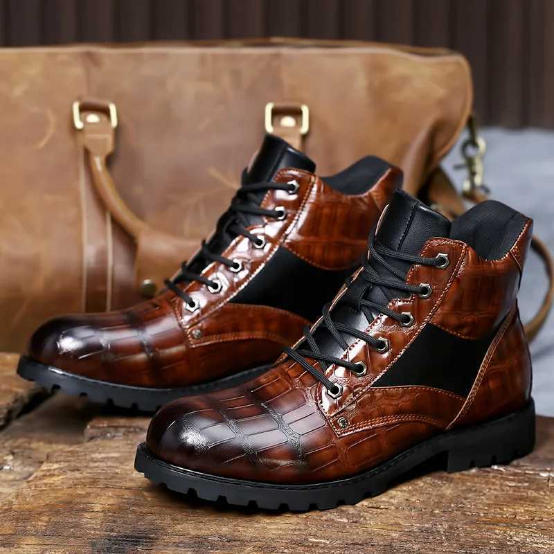 Brand Men Boots Grid Pattern Square Heel Men Ankle Boots Designer Luxury Leahter Shoes for Men Fashion Motorcycle Boots zapatos Z250303