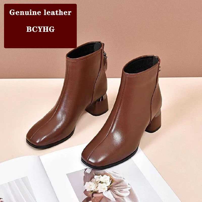 Luxury design square toe high top womens ankle boots leather thick soled high boots autumn and winter plush short boots Z250303