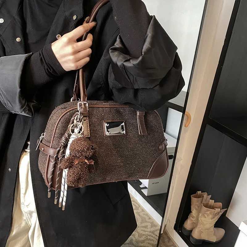 Brand Designer PU Leather and Canvas Patchwork Womens Shoulder Bag Retro Pendant Crossbody Bag Shell Handbag Y250303