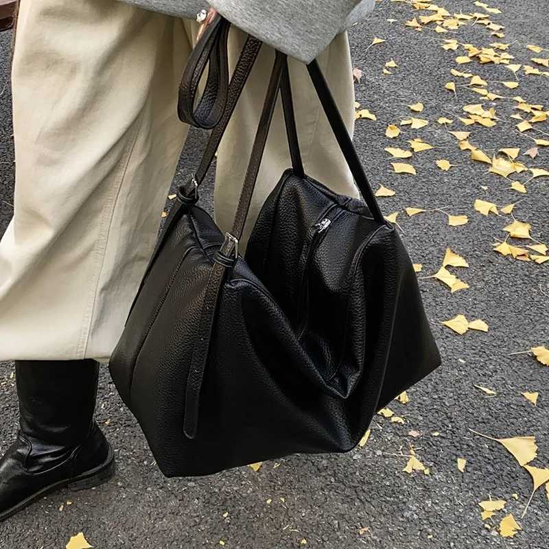 Brand Designer PU Leather and Oxford Patchwork Womens Shoulder Bag Retro Crossbody Bag Bucket Handbag Y250303