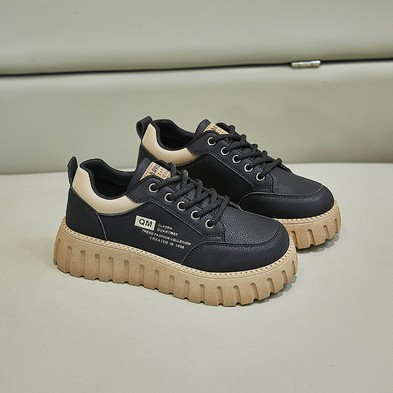 2025 Season Designer s New White Shoes For Women Thick Soled And Sponge Sole Height Increasing Outdoor Sports Board Casual Shoes