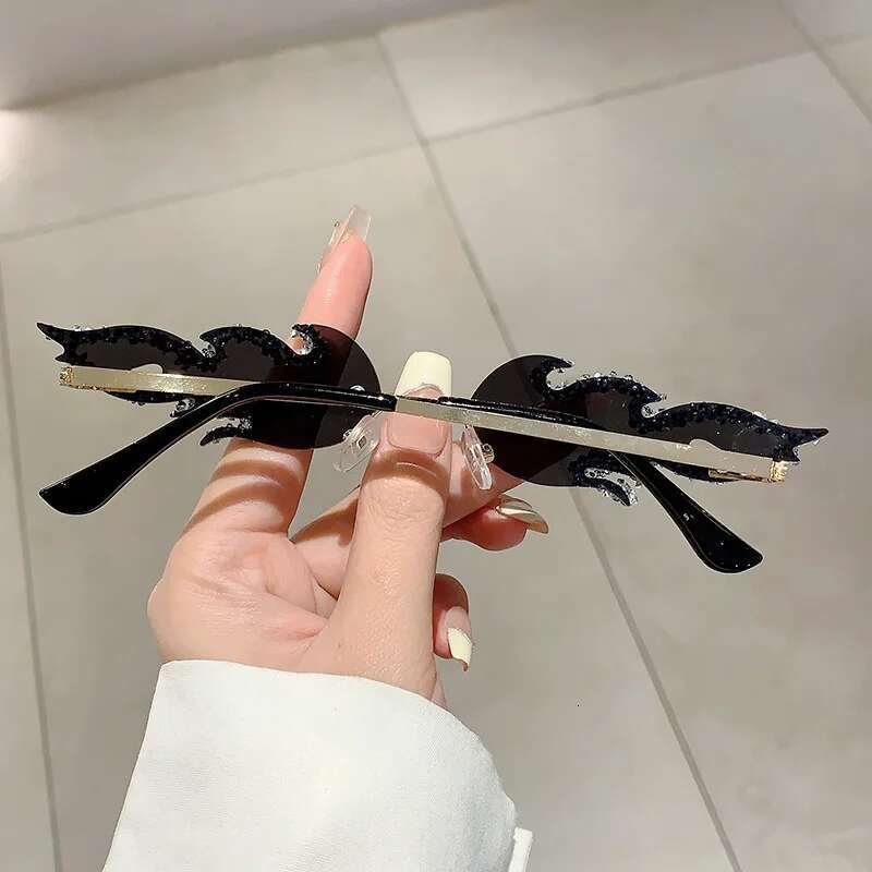 Vintage Punk Brand Designer Dia Flame Fire Sunglasses Women Sun Glasses For Men UV400 Rimless Crystal Metal Shades