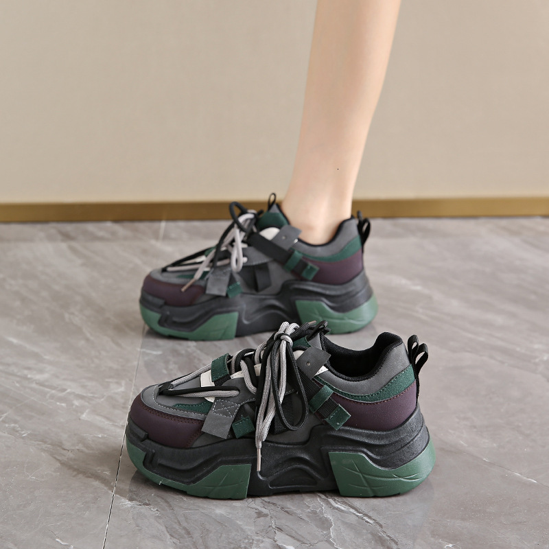 2025 Designer s New Versatile Thick Soled Elevated Dopamine Style Fashion Sports Shoes Soft Soled Casual Women s Shoes