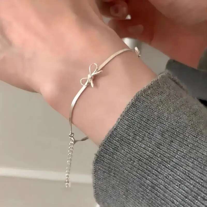 Fashion Sweet Bow Bracelets for Women Girls Sparkg Delicate Ribbon Bowknot Snake Bones Chain Bracelet Party Jewelry Gifts