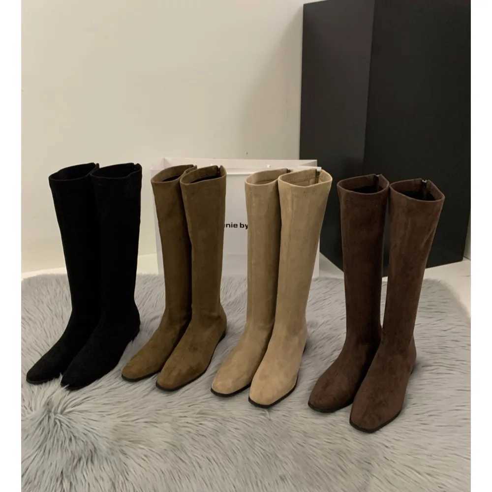 Luxury Designer Vintage Women Knee High Boots Fashion Square Low Heel Shoes Concise Slim On Womens Boots Z250303