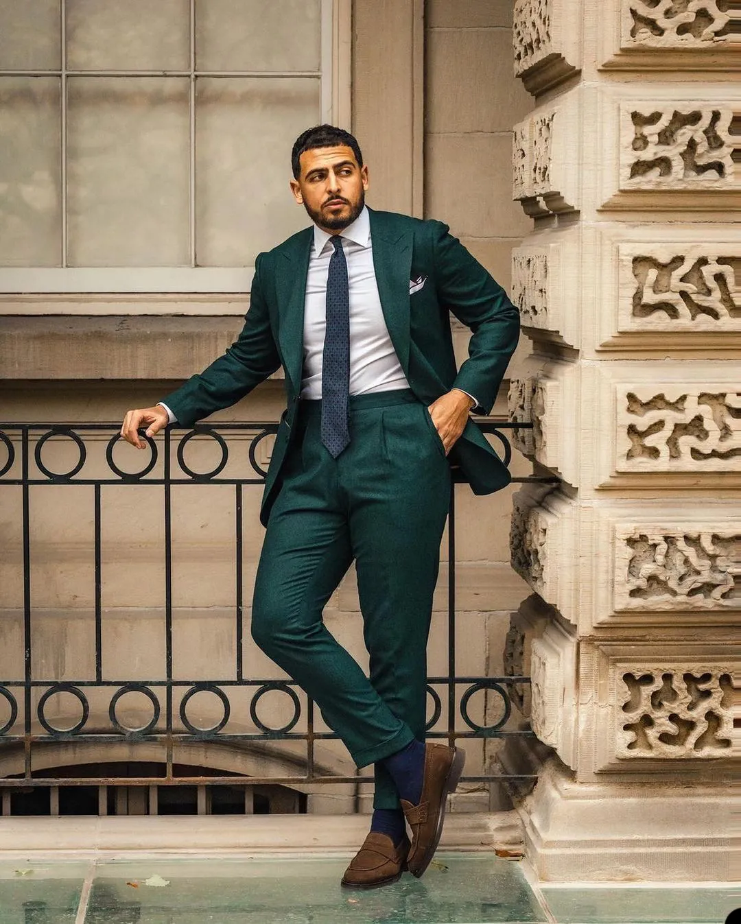 Dark Green Men Suits Garden Wedding Tuxedos Peaked Lapel Two Buttons Trim Fit Groom Wear Prom Party Blazer Jacket And Pants