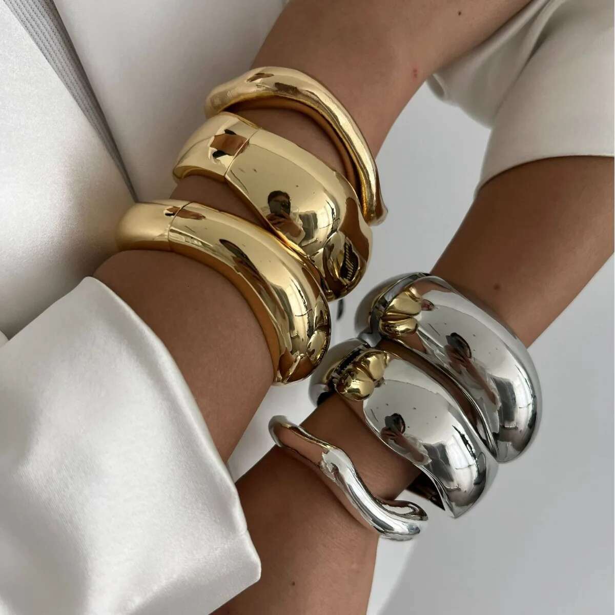 Vintage Wide Cuff Hip Hop Punk Gold Sier Color Geometric Metal Spring Bangles For Women Bracelets Men Jewelry