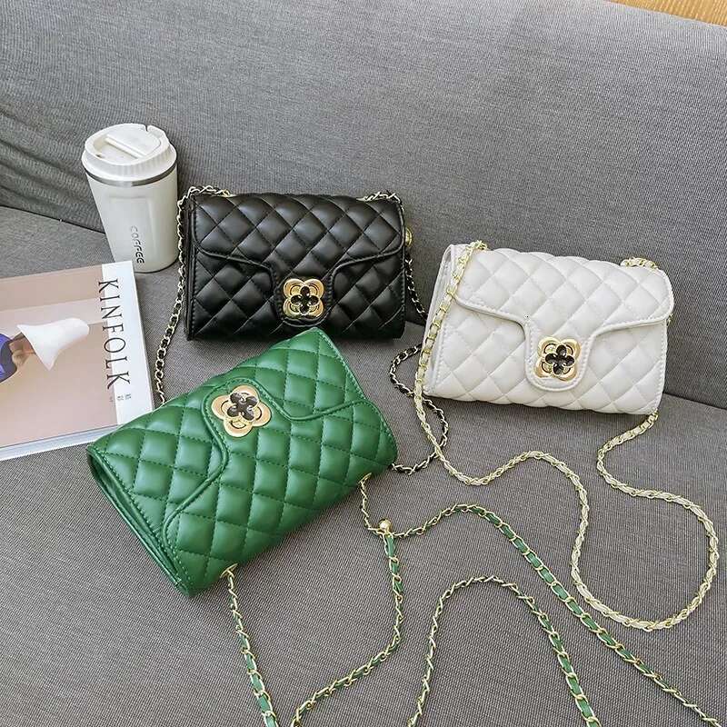 2025 New Premium Crossbody Versatile Commuter Women's Shoulder Bag