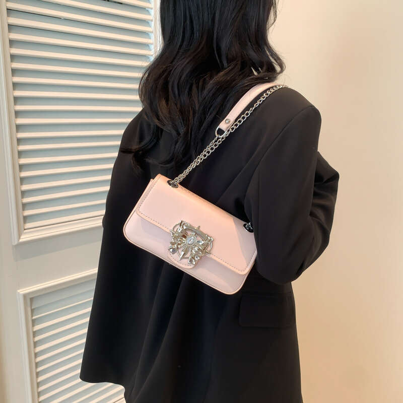 Niche Design for Women 2025 New Fashionable Single Shoulder Crossbody with Advanced Sense, Casual Simplicity, Handheld Small Square Bag