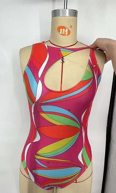 New Summer Trend Color Cute Fashion Design Lace-Up One-Piece Swimsuit