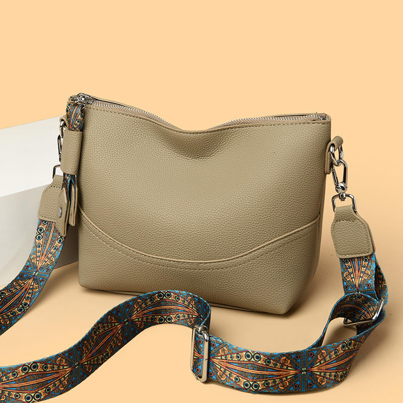 toteBag Shoulder bag ROSE NOIRE Women's New Spring Commuter Versatile End High Capacity Bucket Fashionable And Simple Single Shoulder Crossbody B