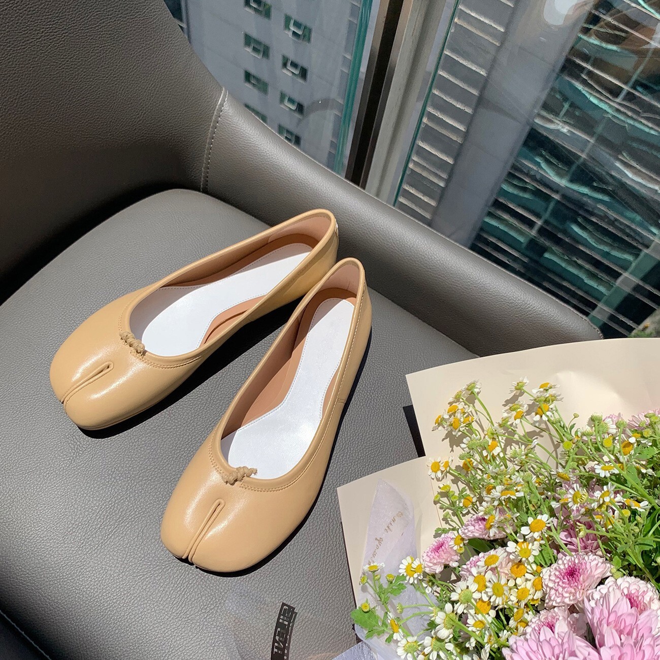 Full leather~genuine soft leather silver pig feet split toe shallow mouth single shoe flat bottom French Mary Jane women's shoes