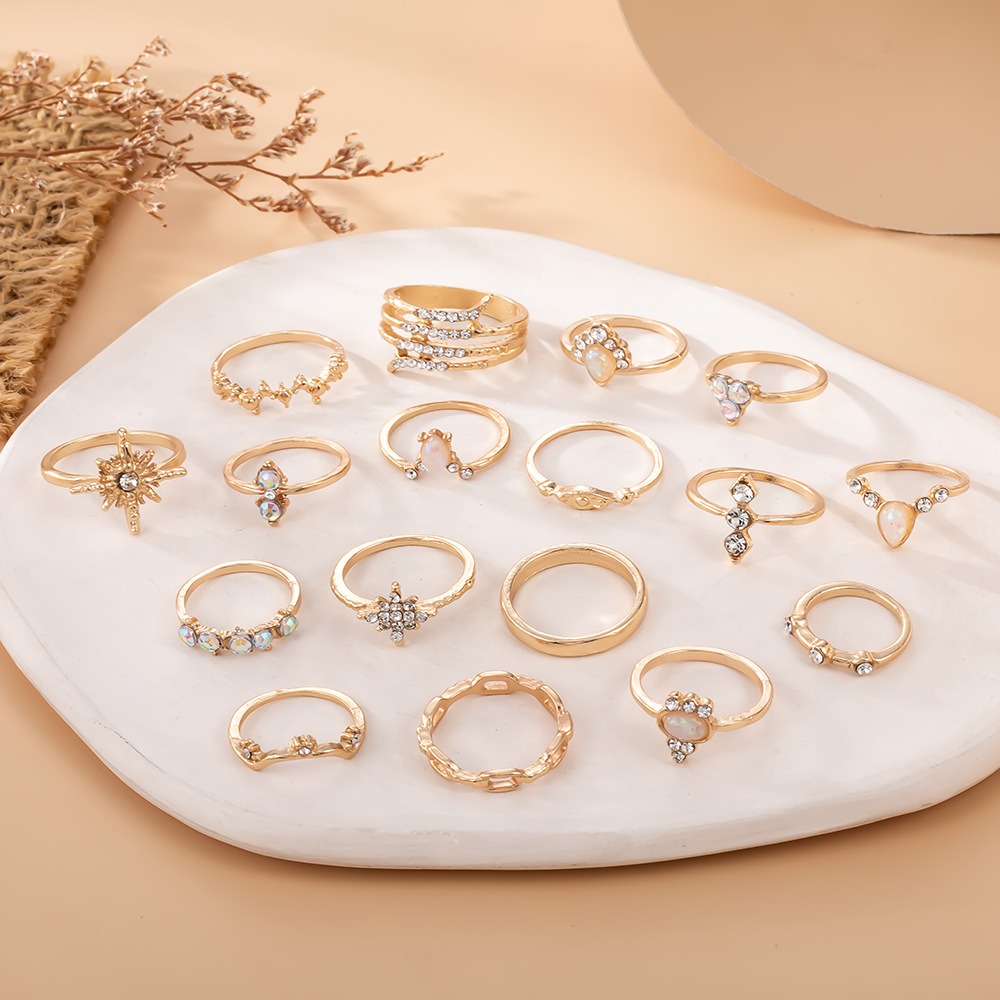 Retro Boho Sun Star Crown Ring Set - 17 Piece Jewelry Collection with Sparkling Diamonds
