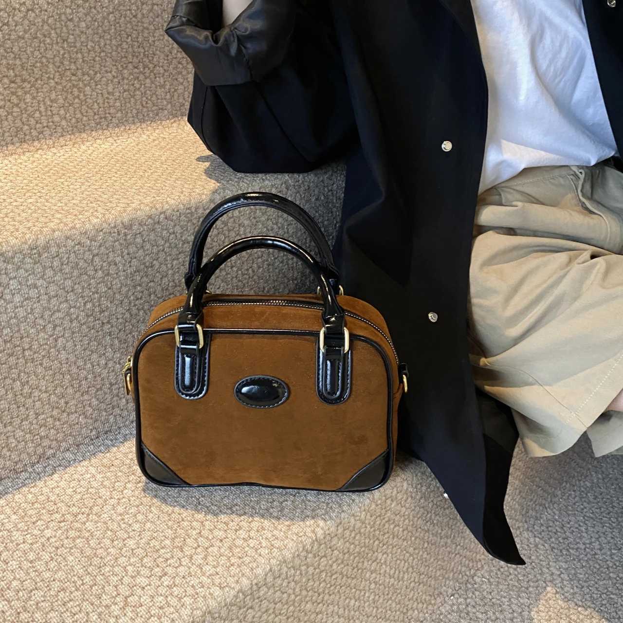 Retro matte hand-held bowling bag for women 2024 autumn new style simple casual shoulder bag high-end crossbody bag Y250303