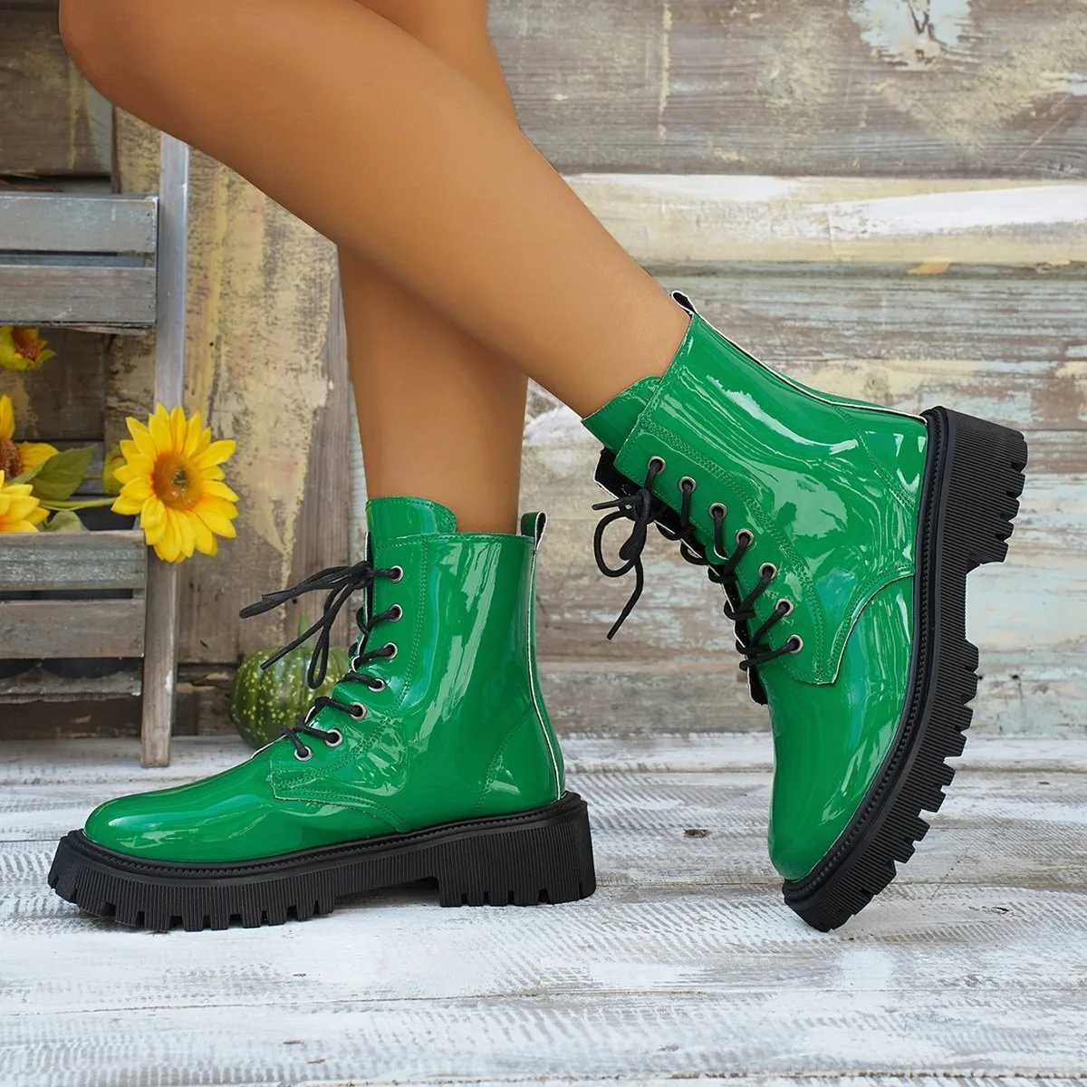 Fall and Winter Thick Bottom Riding Boots Waterproof Platform Lacing Fashion Womens Boots Green Black Large Size 42 Z250303