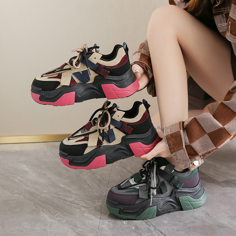 2025 Designer s New Versatile Thick Soled Elevated Dopamine Style Fashion Sports Shoes Soft Soled Casual Women s Shoes