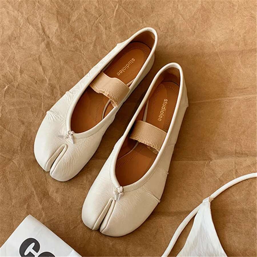 2025 New Split Toe Women Ballet Flats Retro Tabi Shoes Casual Elastic Band Loafers Ladies Espadrilles Lazy Atillas Mujer