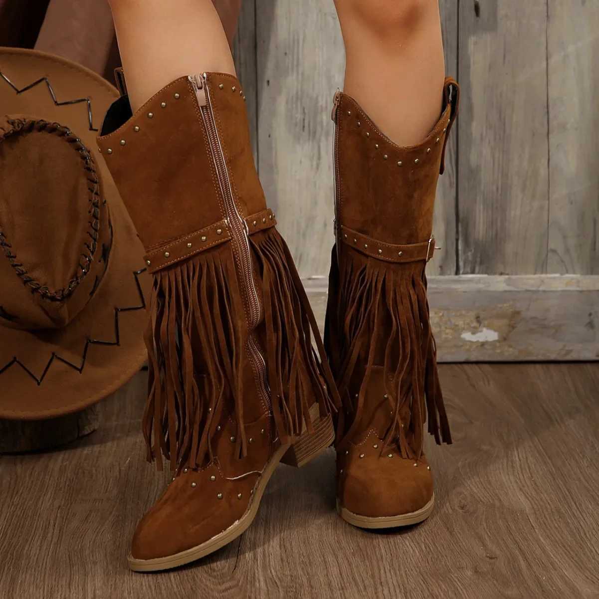 Womens Boots 2024 Autumn/winter Plus Size 43 Knight Boots Tassel New Rivet Belt Buckle Zipper Fashion Luxury Midsole Boots Z250303