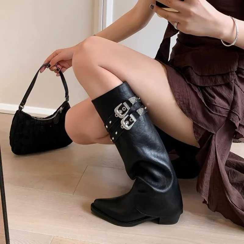 Luxury Designer Winter Womens Western Cowboy Boots Fashion Womens Elegant Knight Boots Square High Heels Womens Shoes Z250303