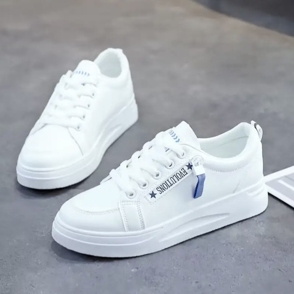 Genuine Leather White Shoes 2025 Designer s New Spring And Autumn Versatile Casual Sports Lightweight Soft Soled Travel Board Shoes Fashionable Sports