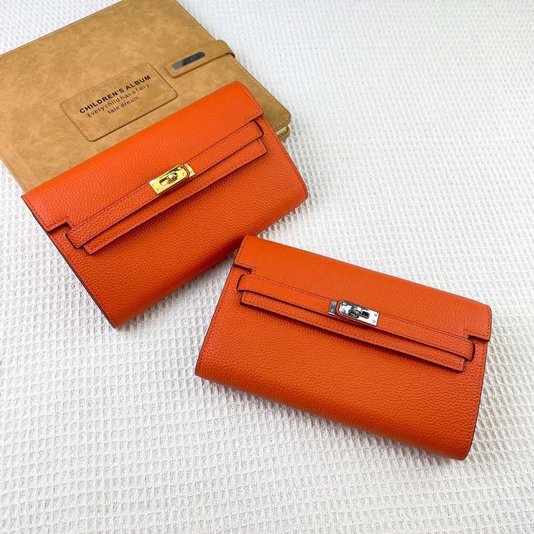 Womens elegant wallet can be worn cross-body wallet leather small gold or silver flap bag luxury clutch wallet designer wallet