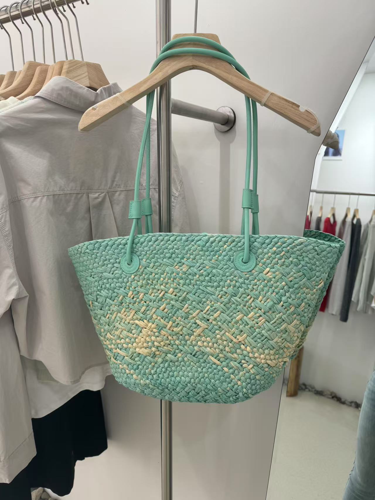 French handbag for women in summer 2025, new capacity beach and seaside vacation straw woven hand-held shoulder bag, large bag #swissmilitary