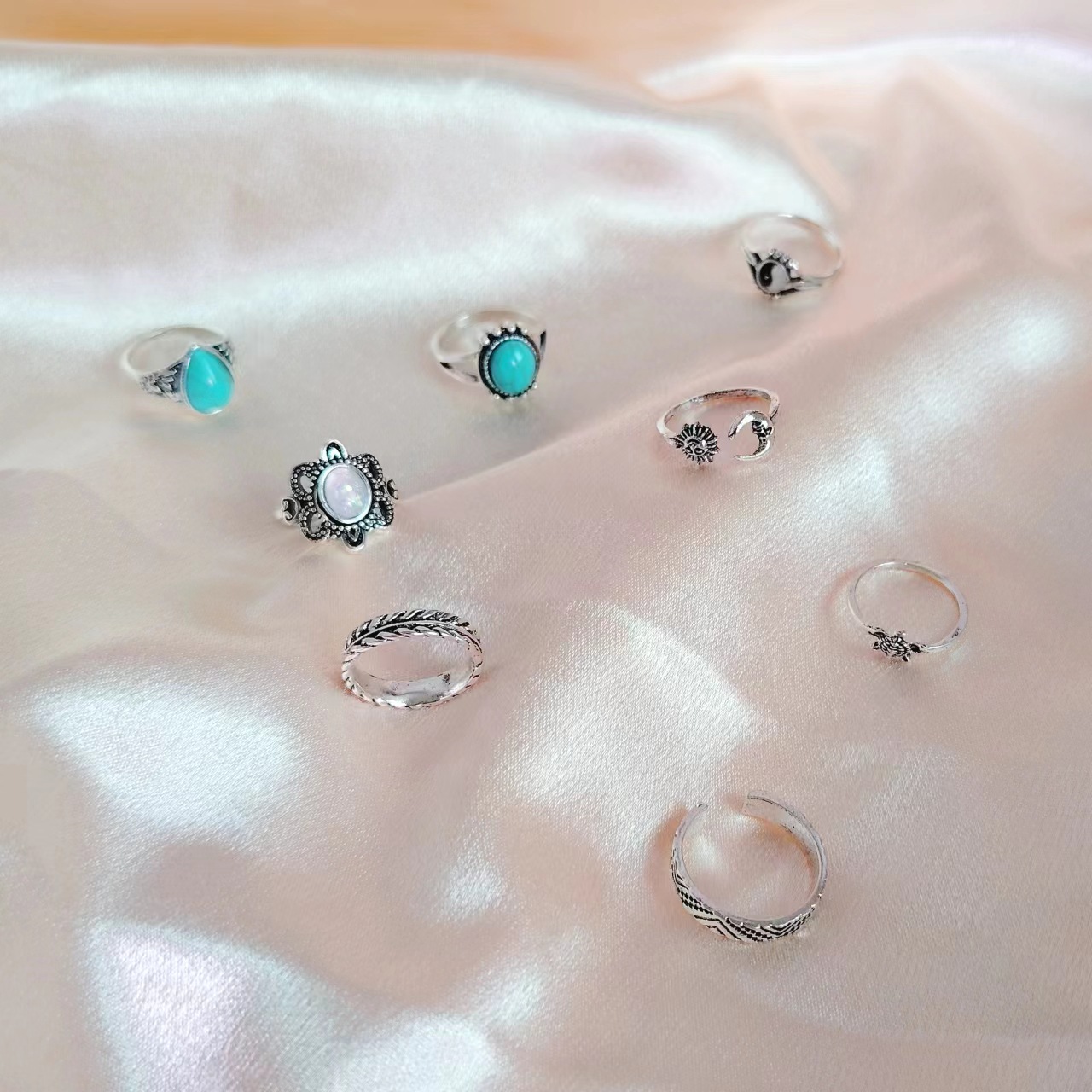Vintage Engraved Turquoise Ring Set - Flower Combination with 16 Pieces Rings