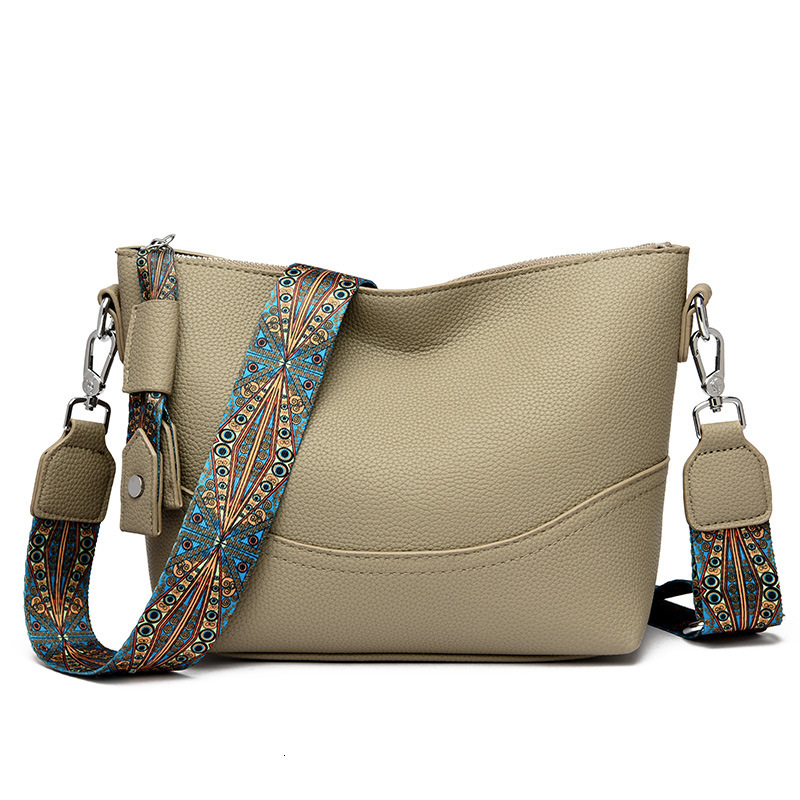 toteBag Shoulder bag ROSE NOIRE Women's New Spring Commuter Versatile End High Capacity Bucket Fashionable And Simple Single Shoulder Crossbody B