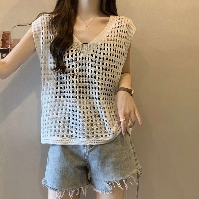 Korean Hollow Out T-shirt V-neck knit Tank Sweet Solid Casual Vest Top Woman Simple See-through Summer New In Clothing Vintage