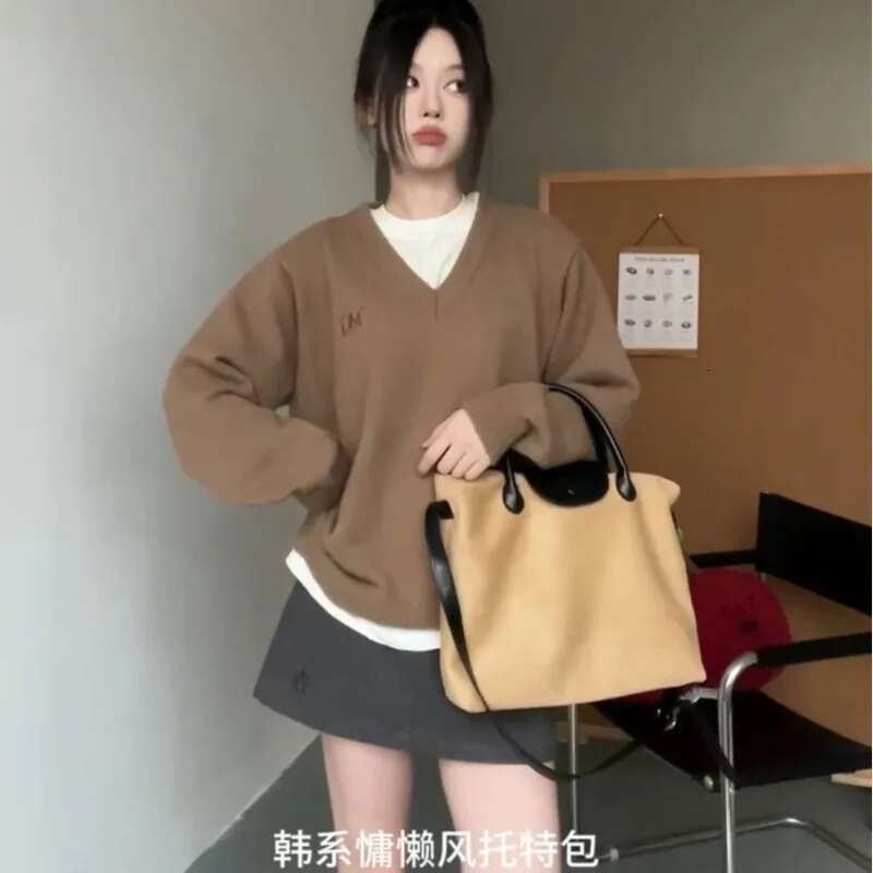 Korean Version Frosted Large Capacity Handbag 2025 New Retro Crossbody Briefcase High-End Commuting Shoulder Bag