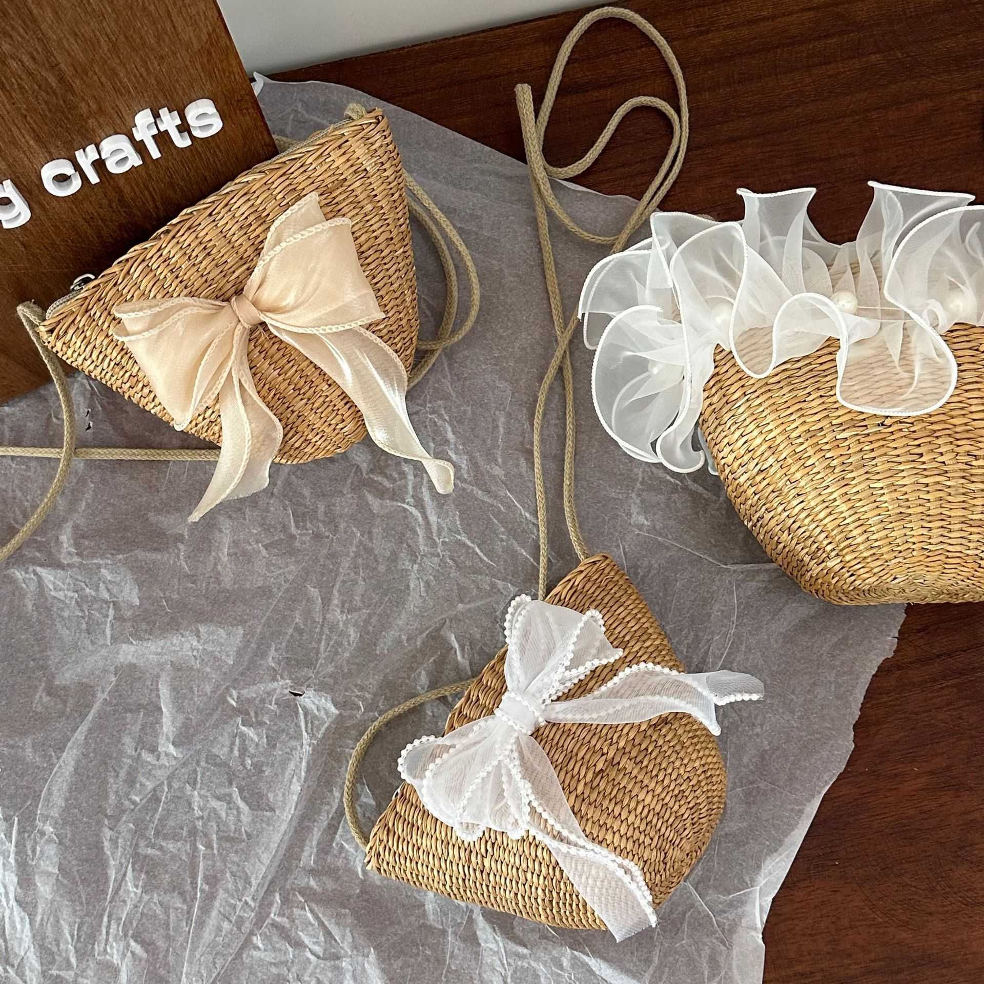 Ins children's cute handmade woven bag crossbody bag beach grass woven bag baby coin purse yellow grass bag internet celebrity